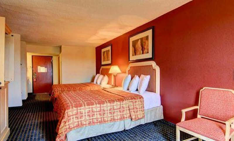 Red Roof Inn Atlanta - Six Flags Exterior photo